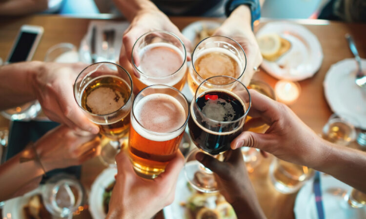 Come l alcol influenza il colesterolo